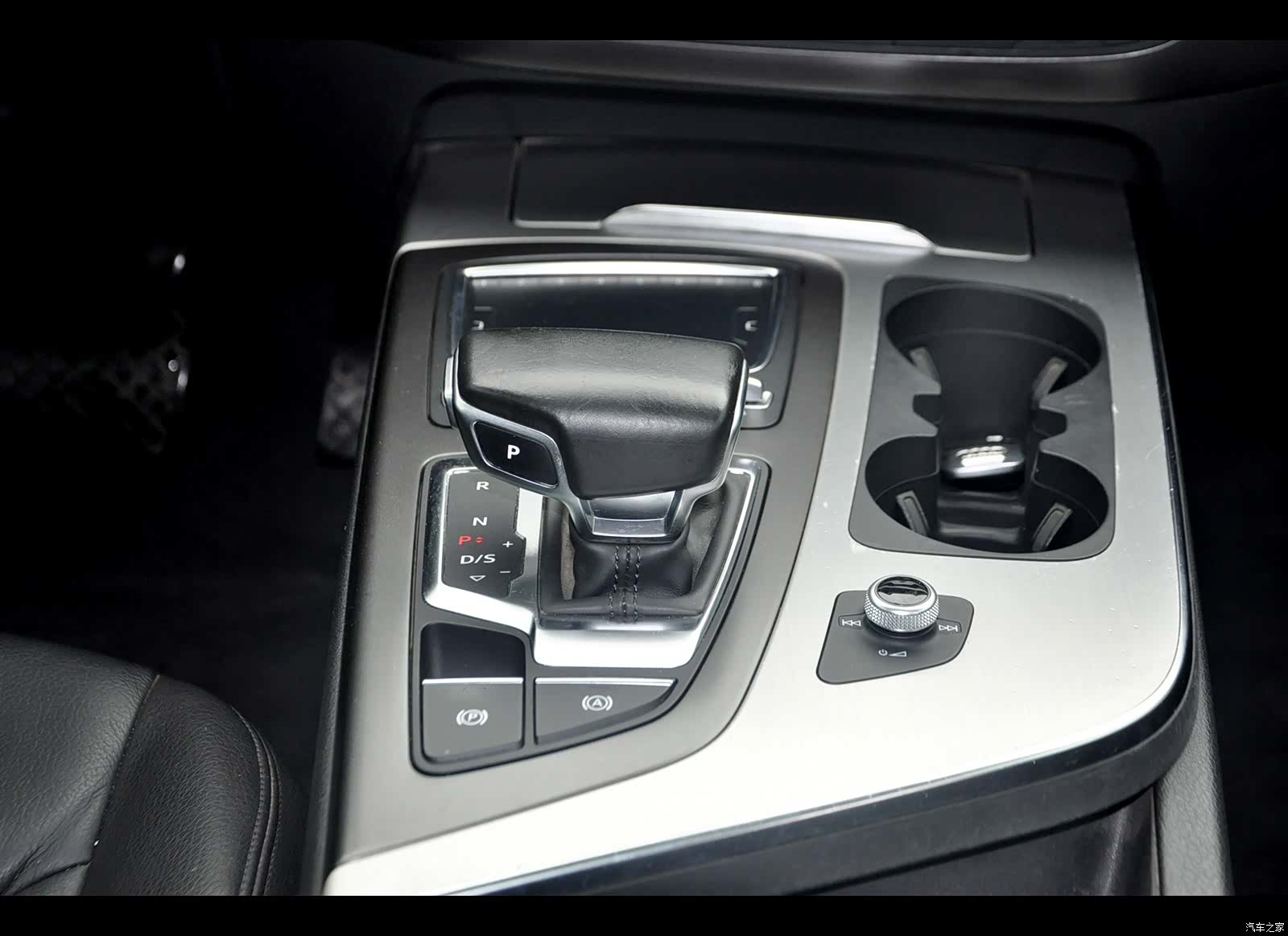 Audi Q7, 2017 9
