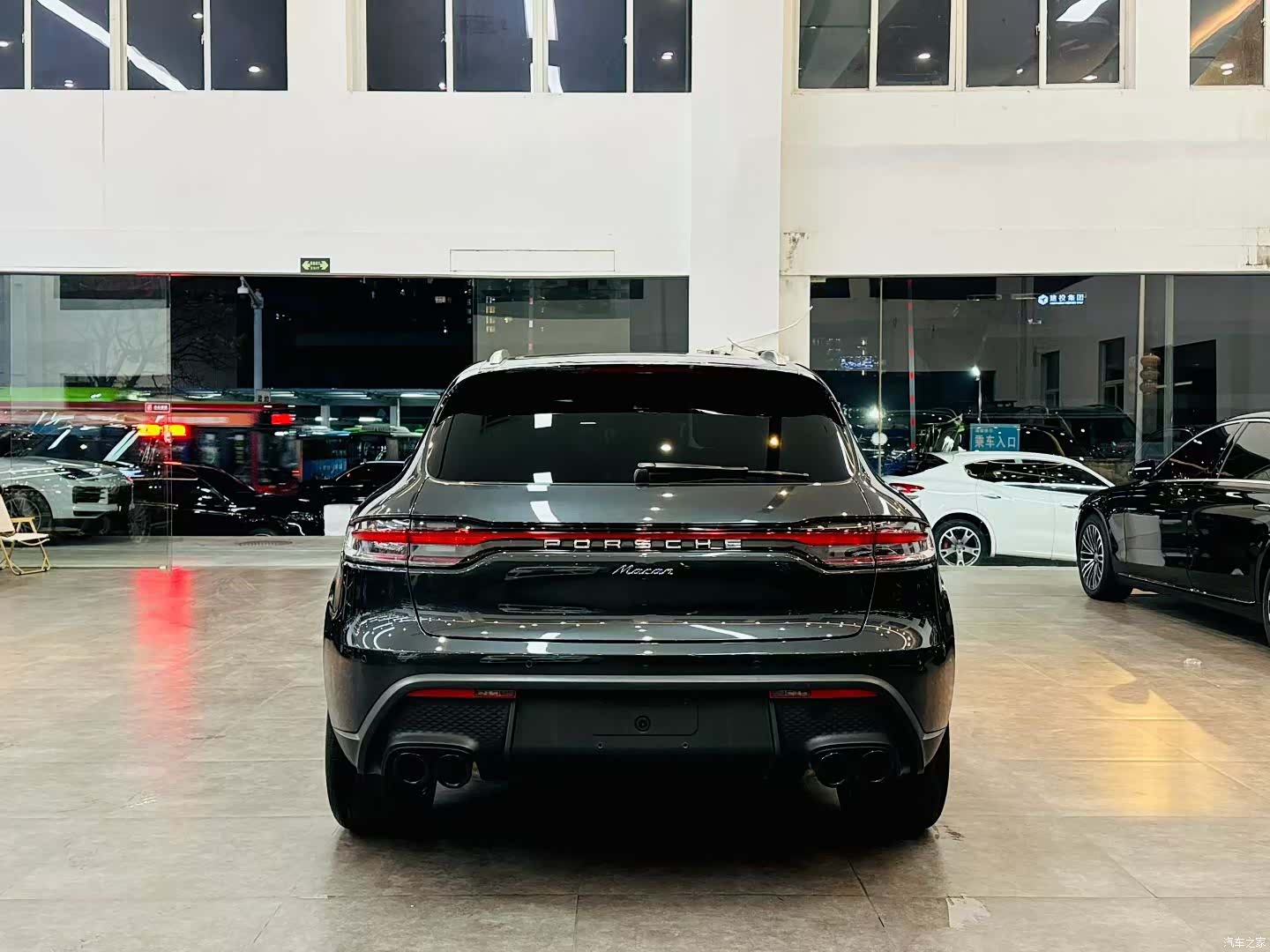 Porsche Macan, 2023 все фото