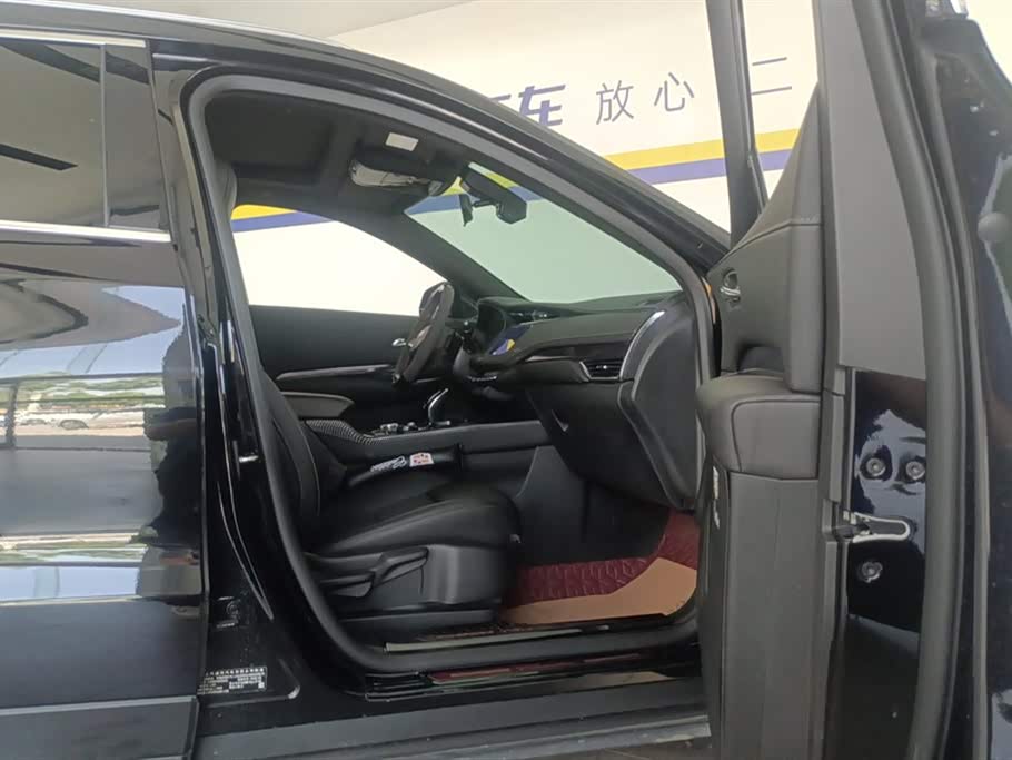 Cadillac XT4