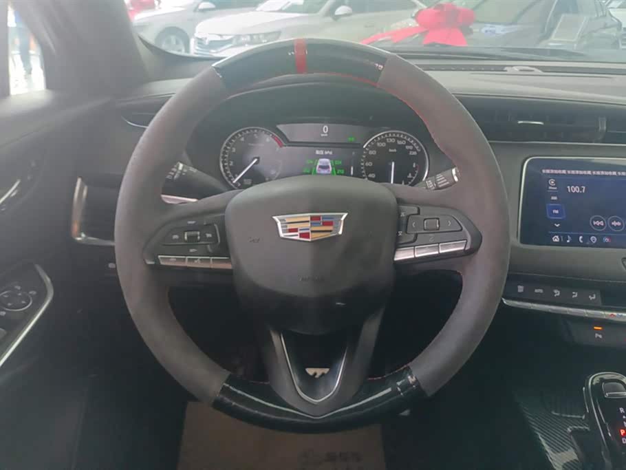 Cadillac XT4