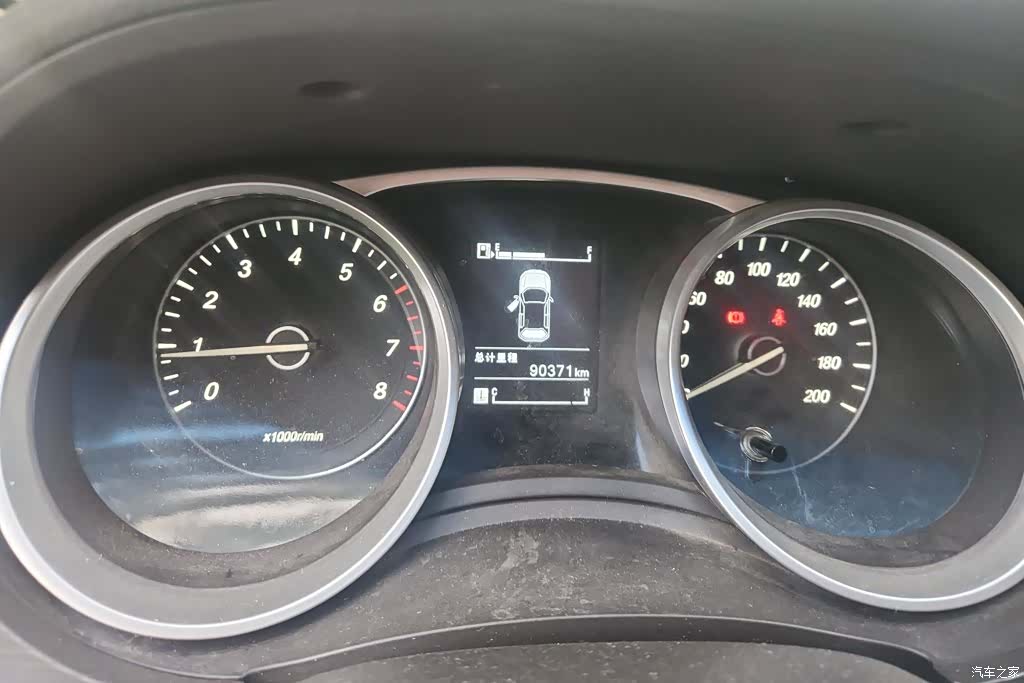 Wuling 730, 2017 14
