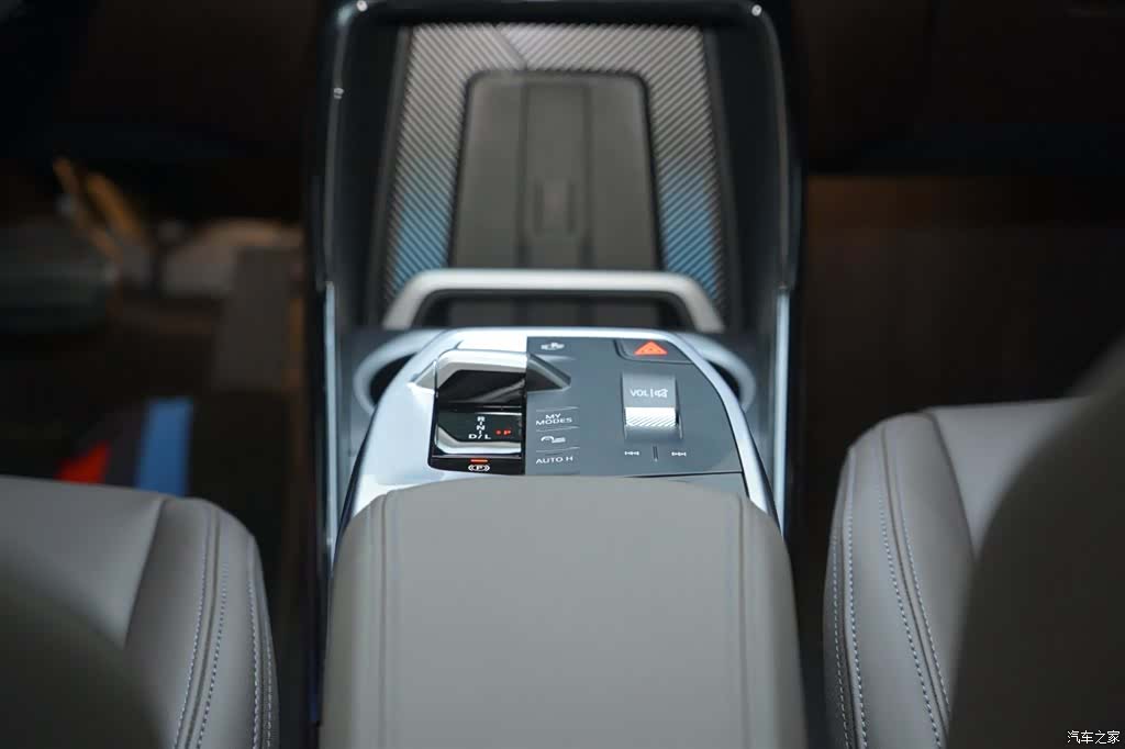 BMW X1, 2025 14