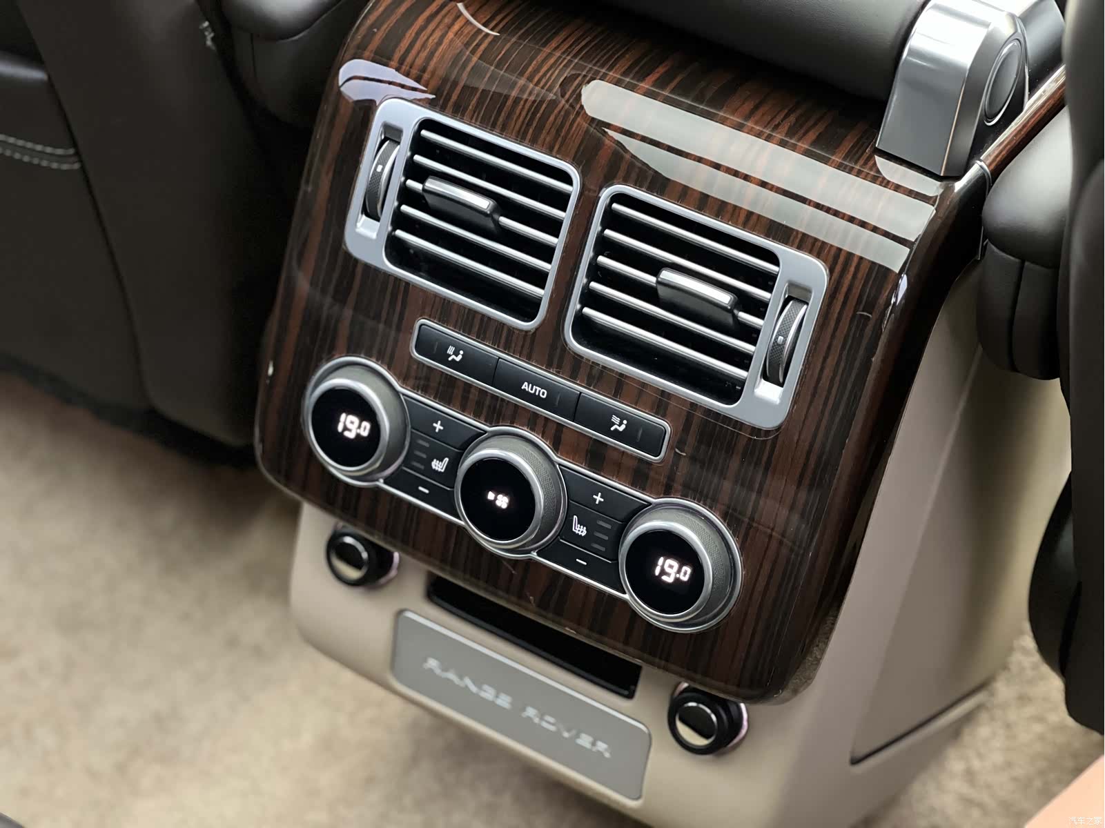 Land Rover Range Rover, 2019 15