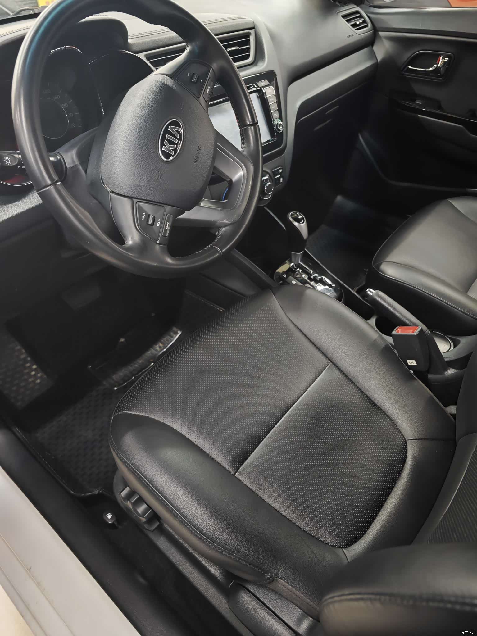 Kia K2, 2015 4