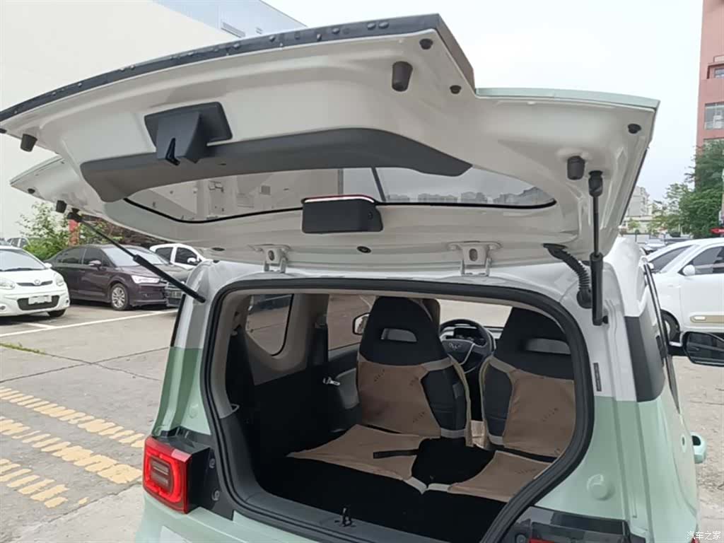 Wuling MINIEV, 2022 19