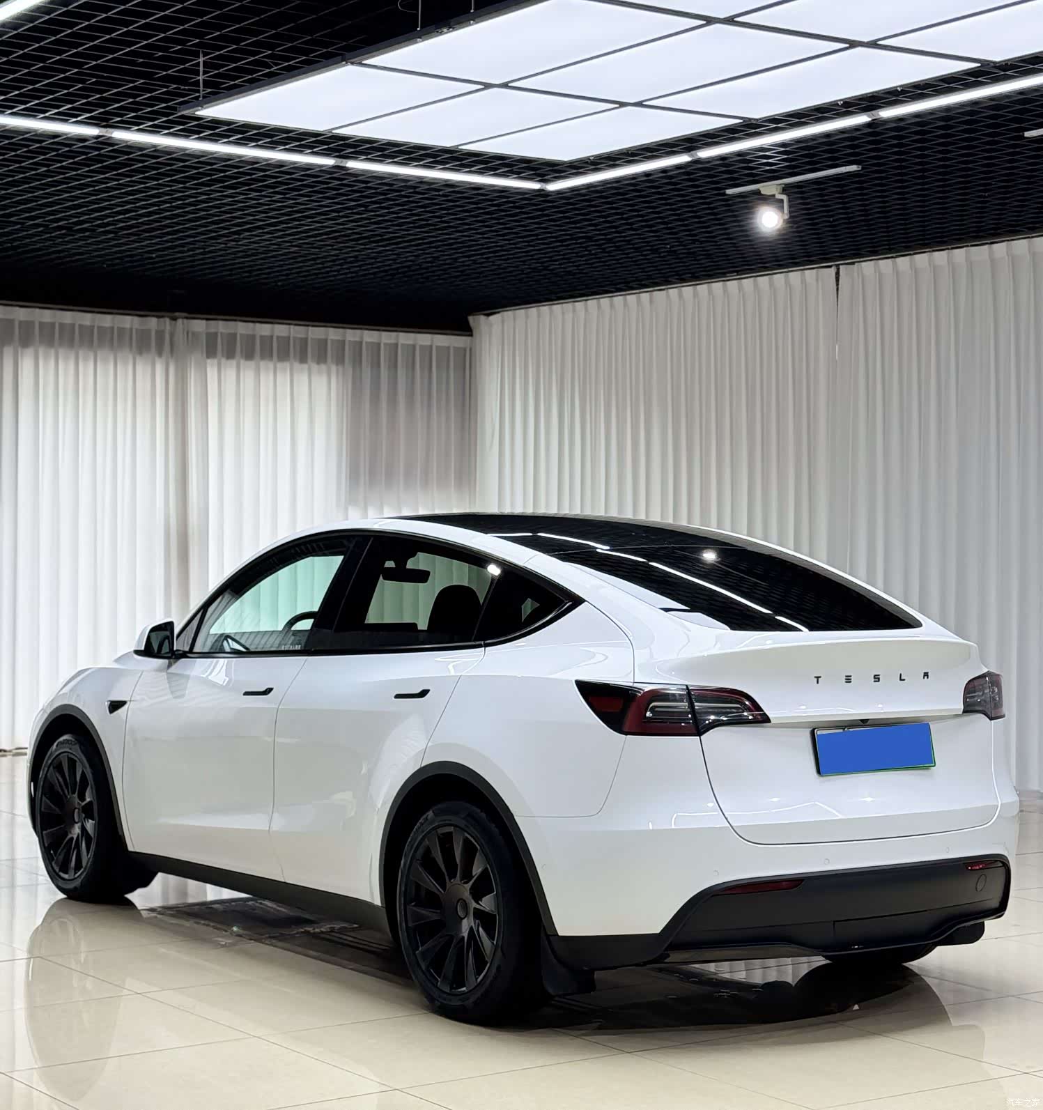 Tesla Model Y, 2022 7