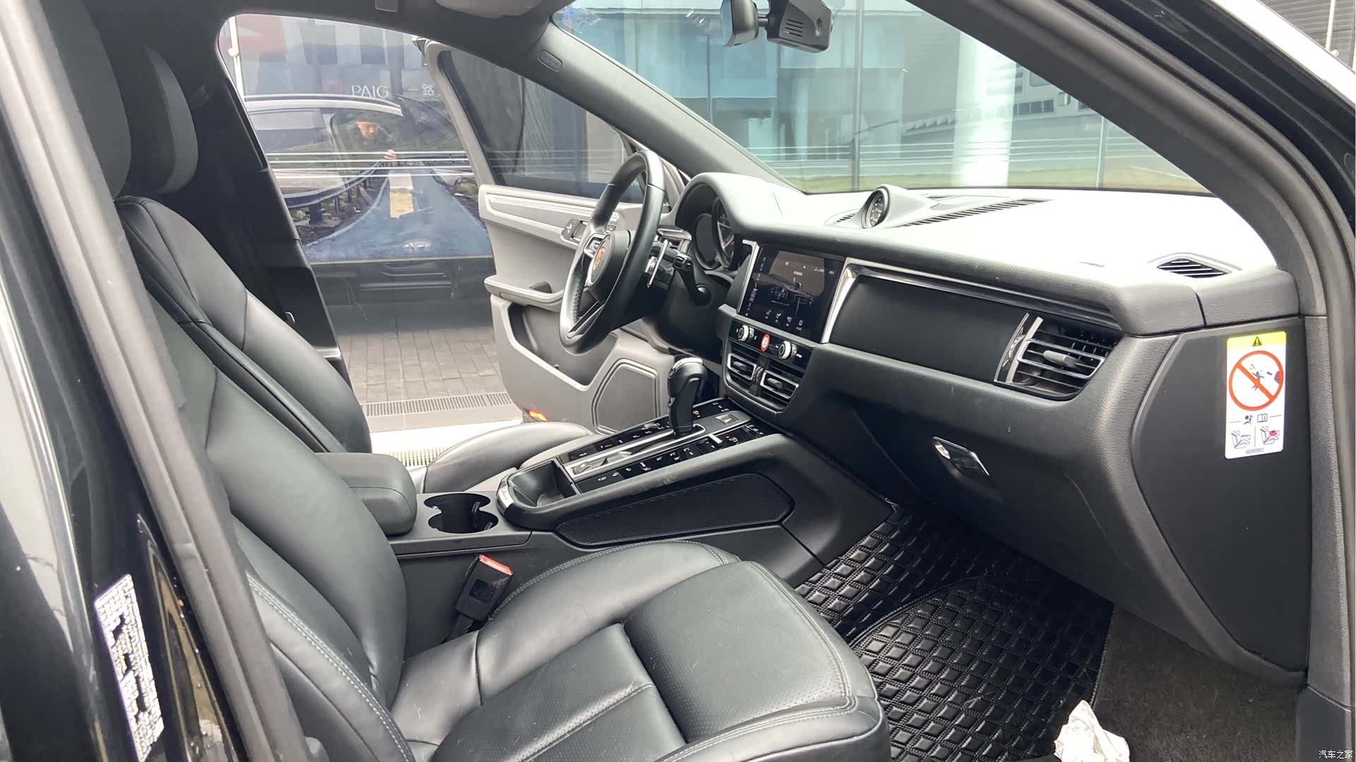 Porsche Macan, 2023 9