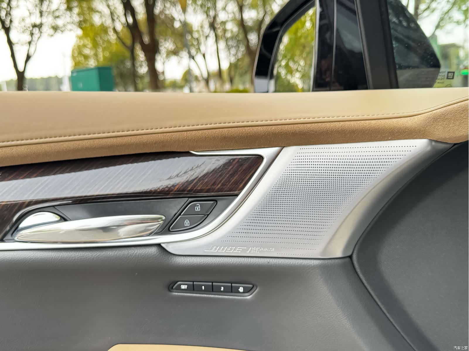 Cadillac XT6, 2025 11