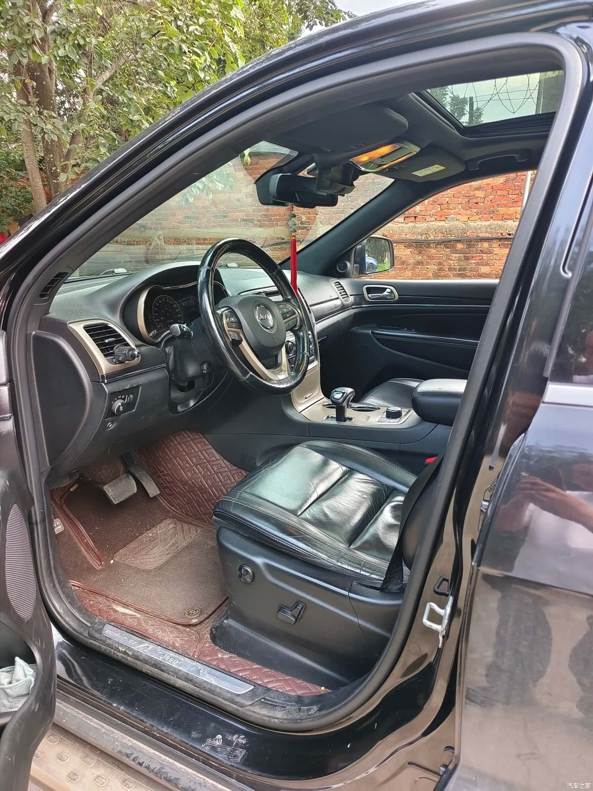Jeep Grand Cherokee, 2014 4