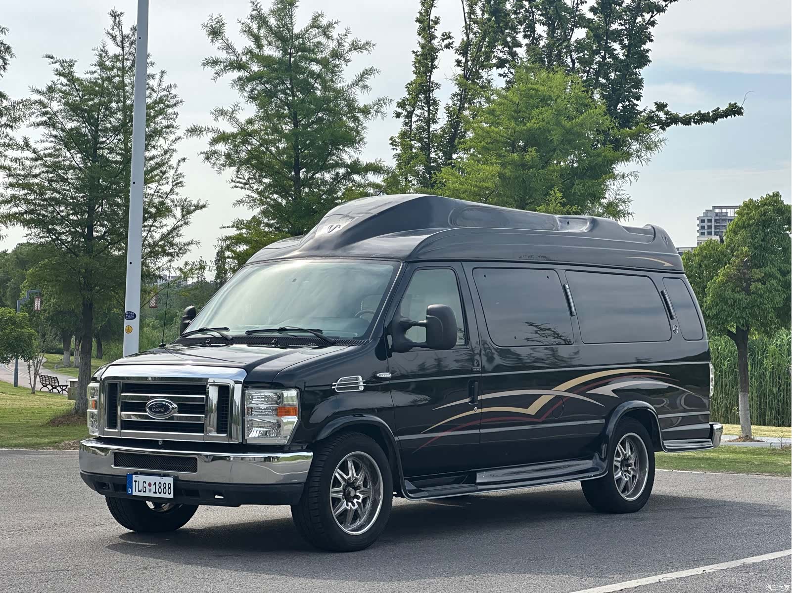 Ford E350