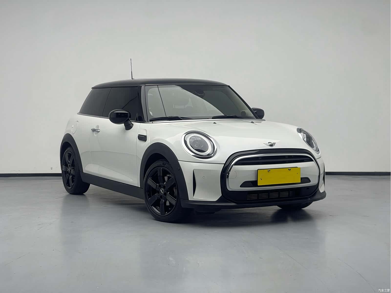 Mini Cooper, 2024 3