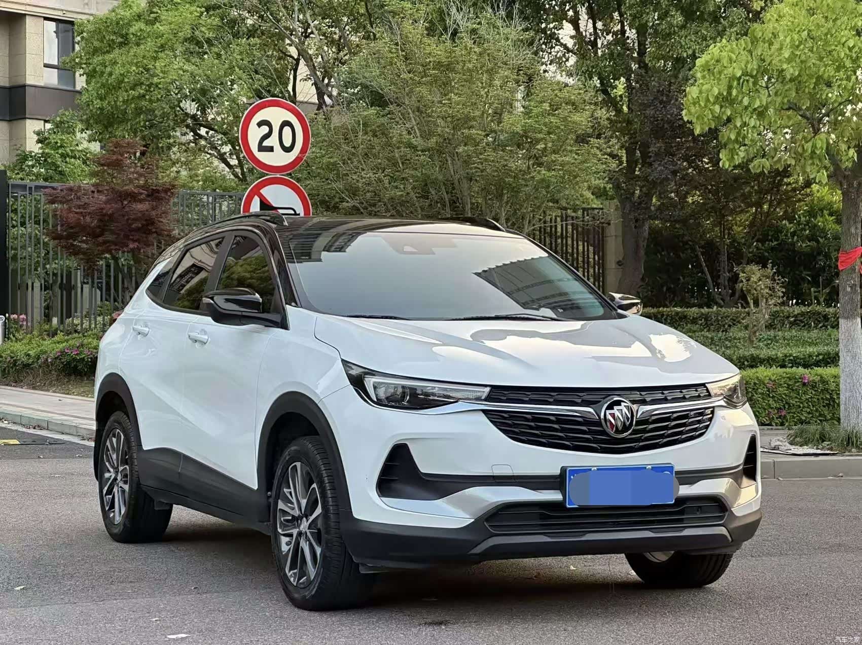 Buick Encore, 2021 3
