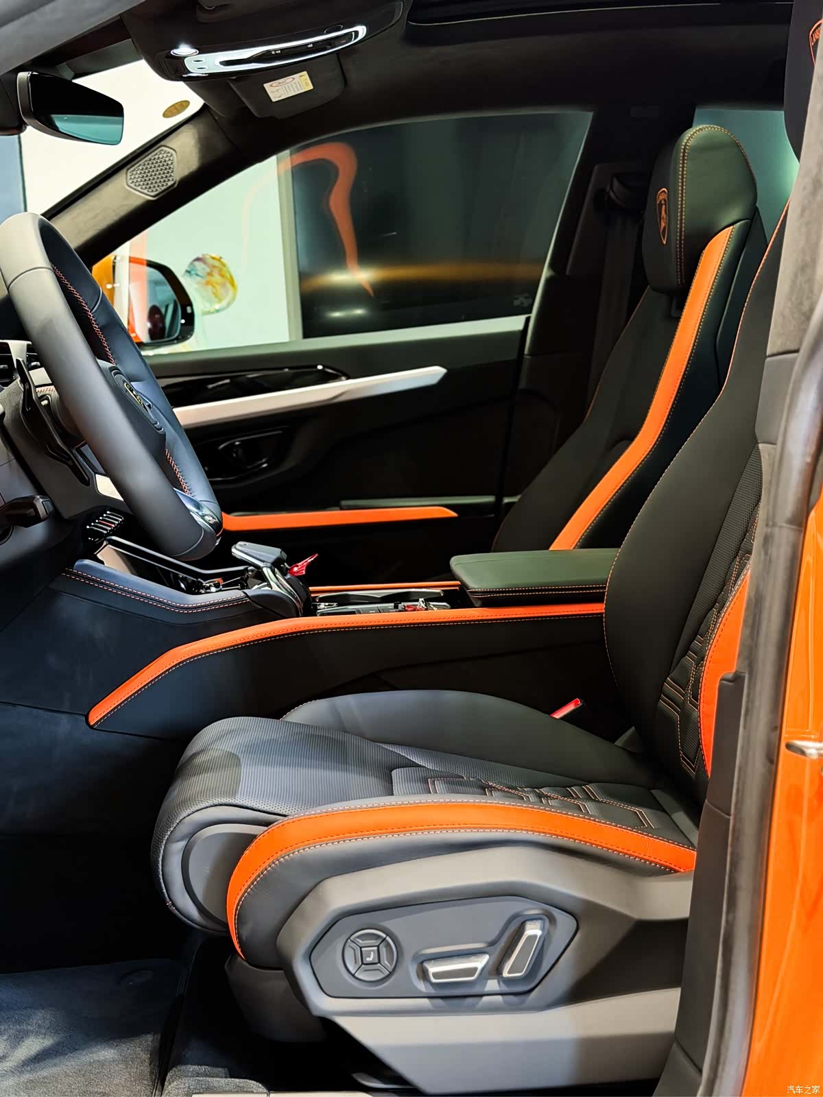Lamborghini Urus, 2025 11