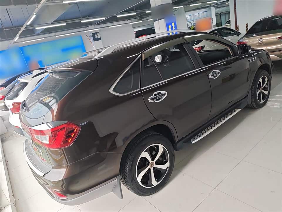BYD S7