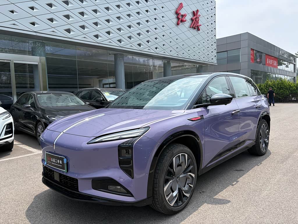 Hongqi 08