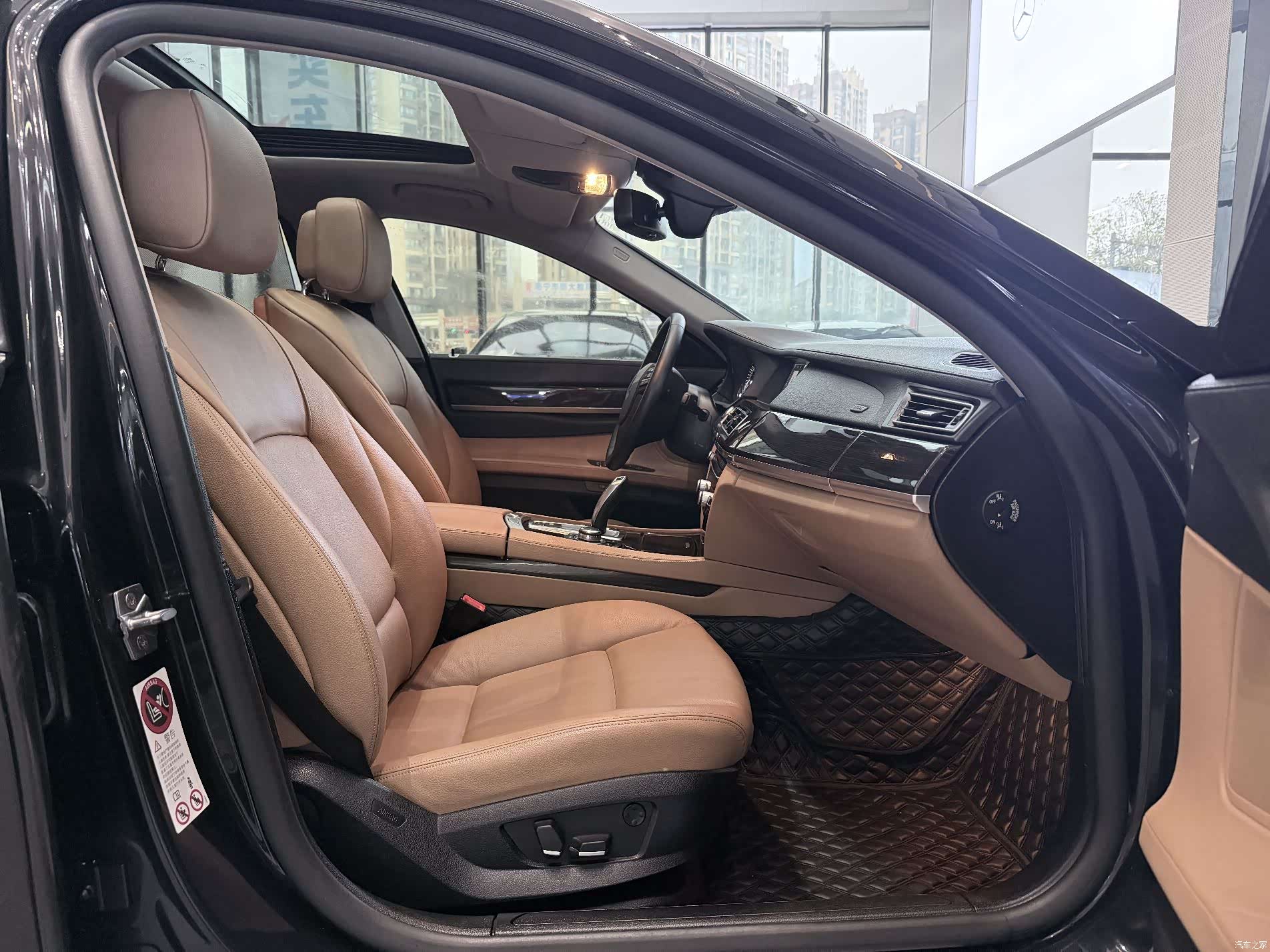 BMW 7 Series, 2012 11