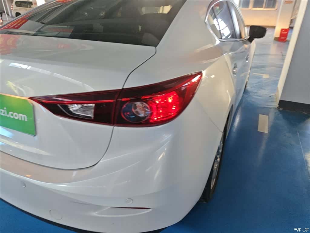 Mazda Mazda3, 2016 8