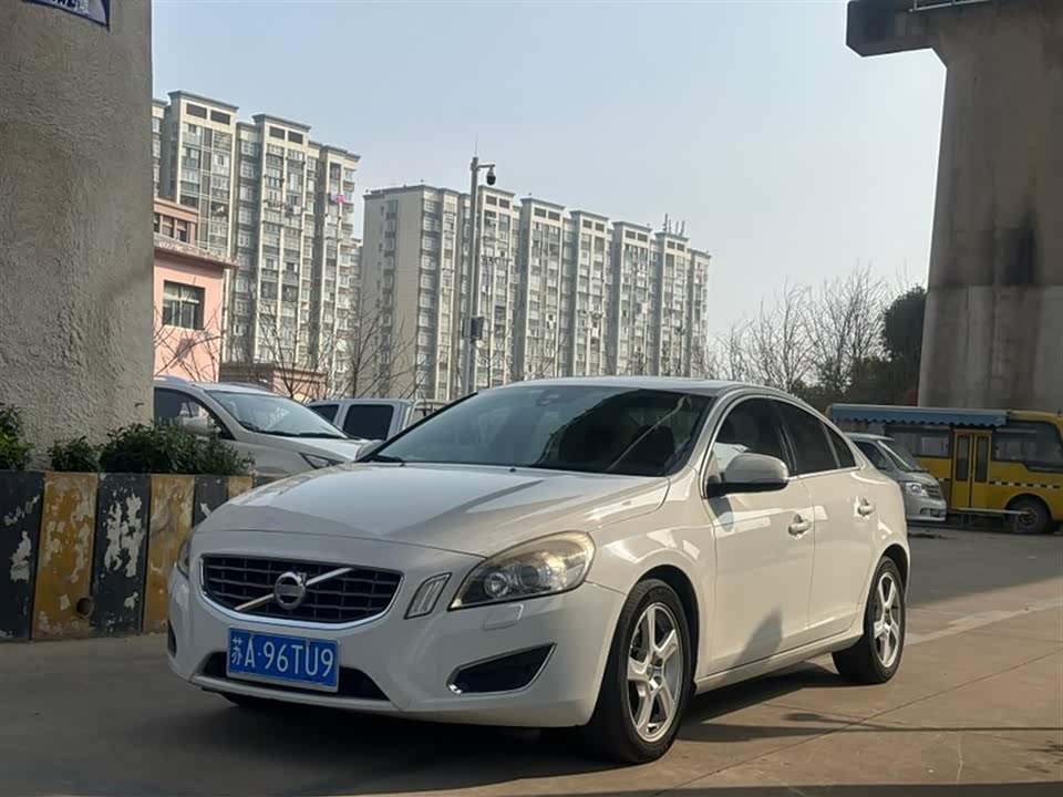 Volvo S60