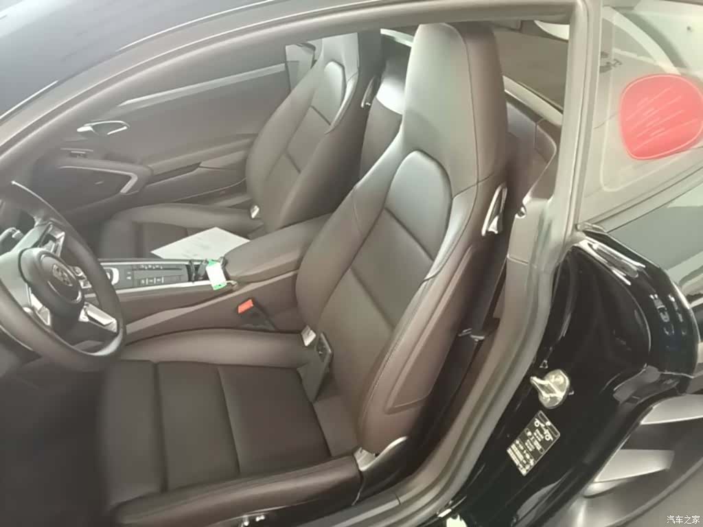 Porsche Cayman, 2025 24