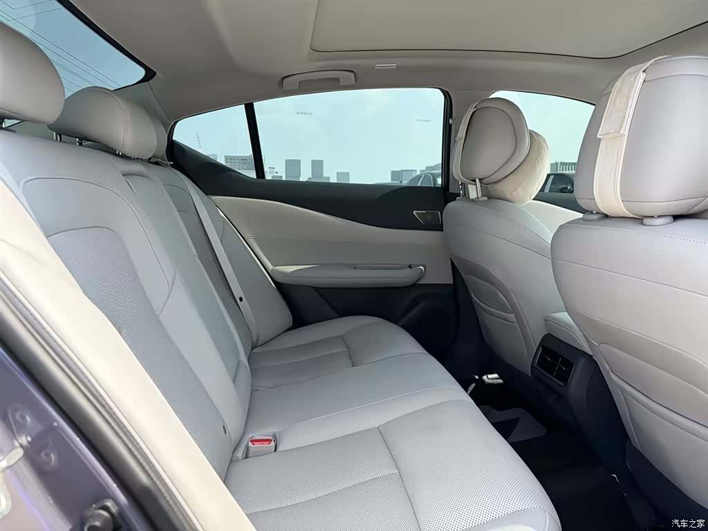 Nissan Teana, 2025 14
