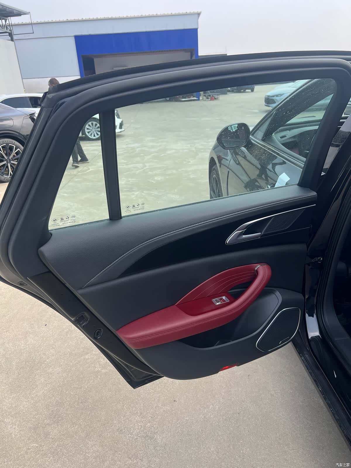 Hongqi H5, 2025 12