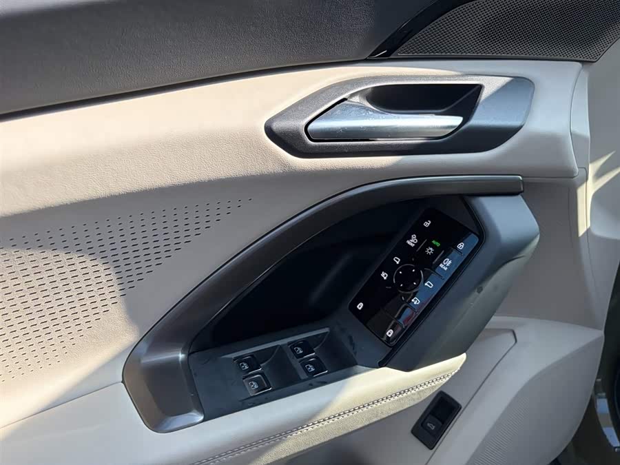 Audi Q5L 2026, фото 14