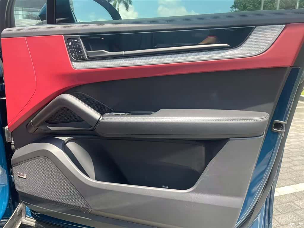 Porsche Cayenne, 2024 9