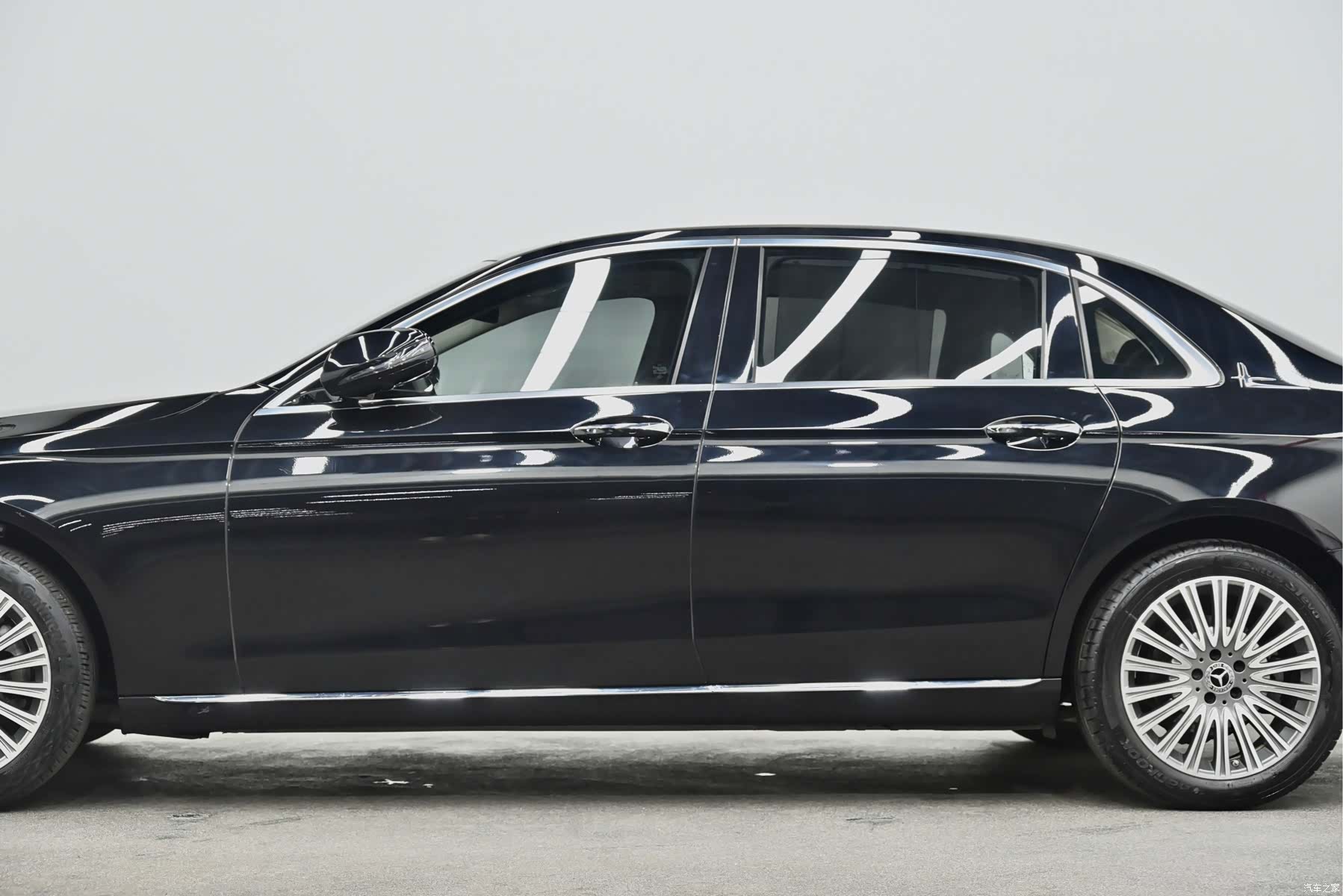Mercedes-Benz E-Class, 2022 27