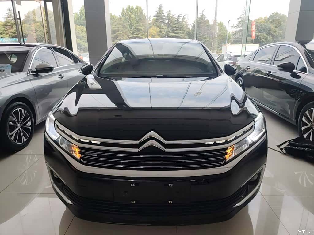 Citroen C6, 2023 3