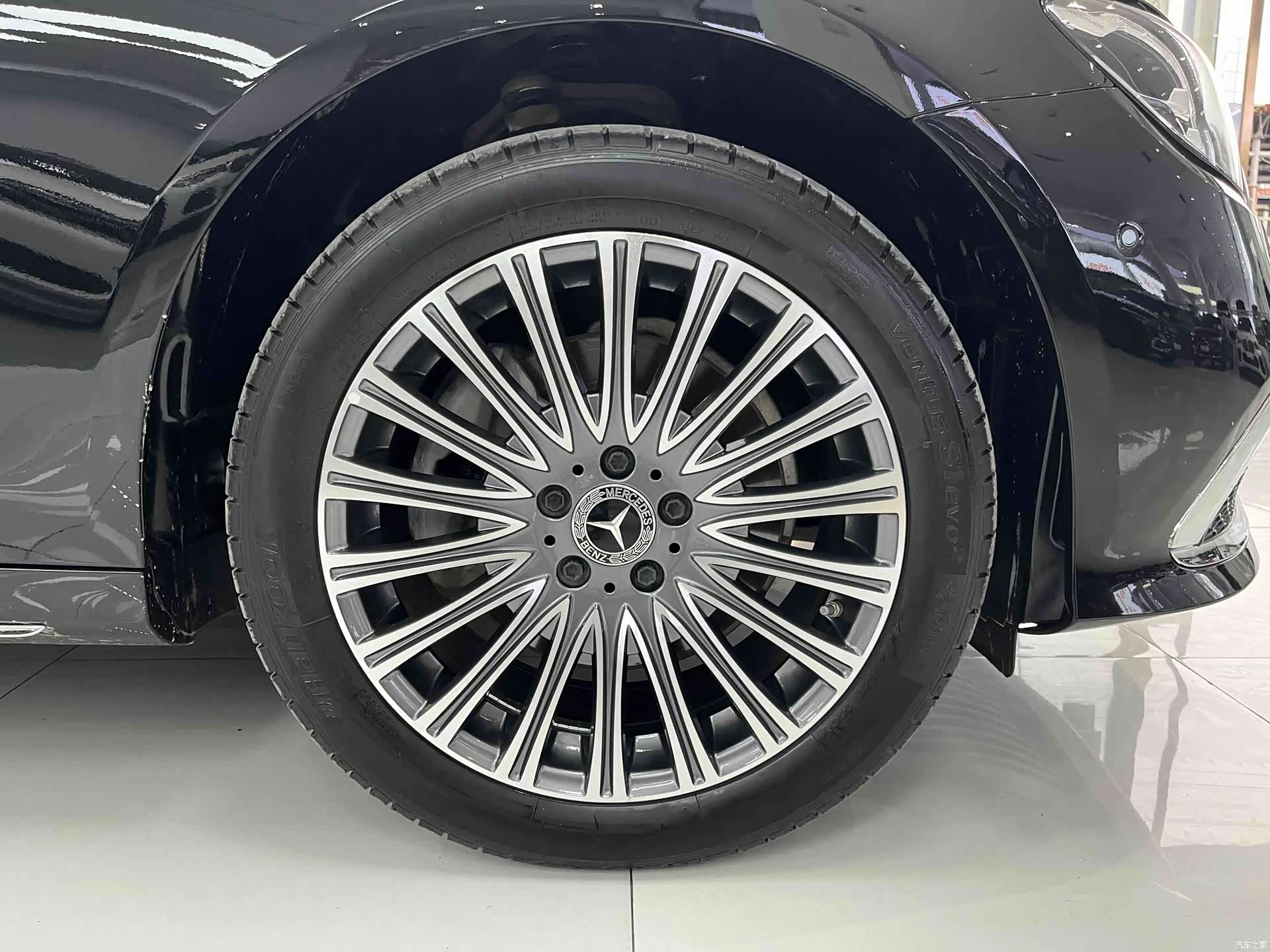 Mercedes-Benz E-Class, 2024 20