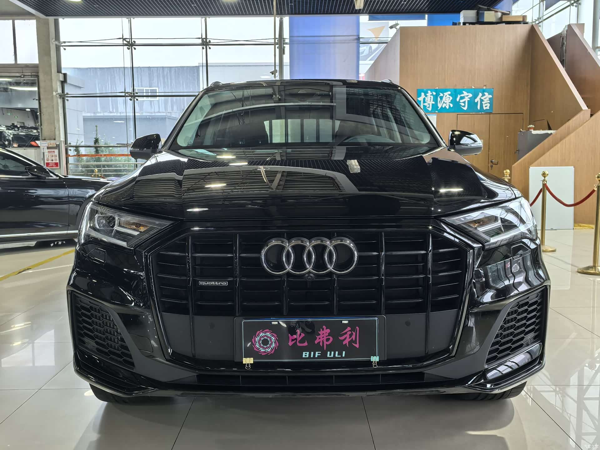 Audi Q7, 2023 все фото
