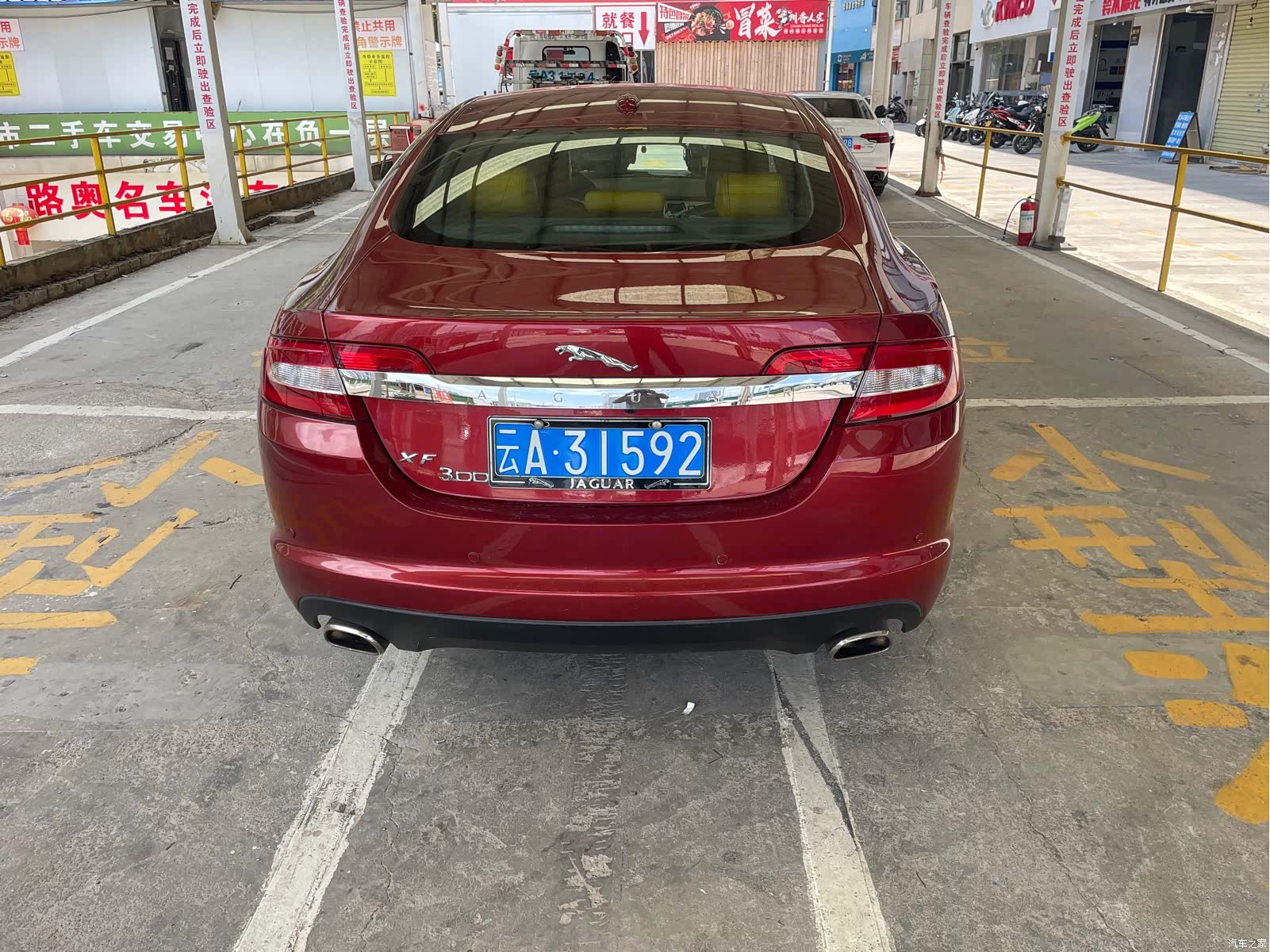 Jaguar XF, 2011 6
