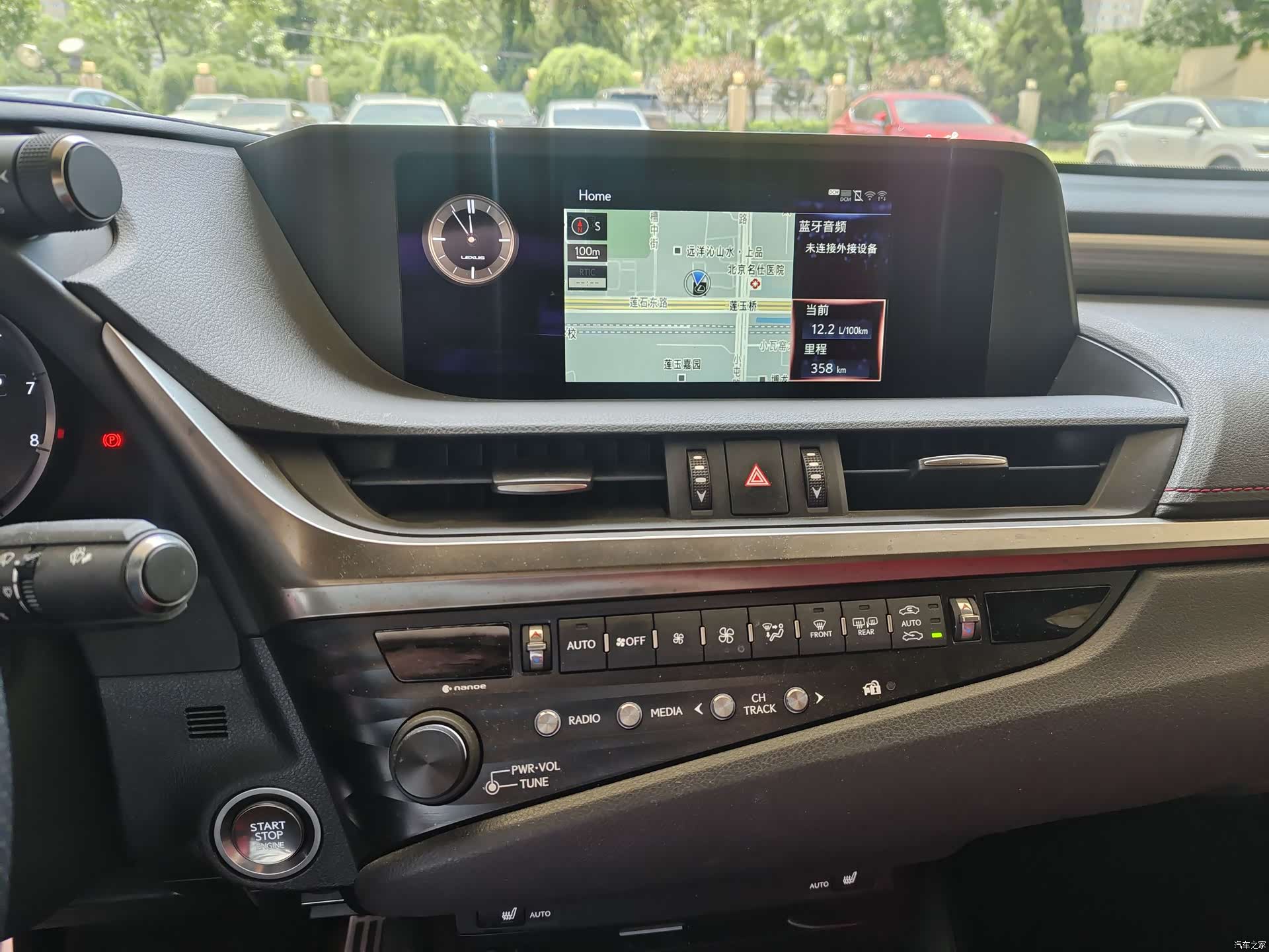 Lexus ES, 2019 14