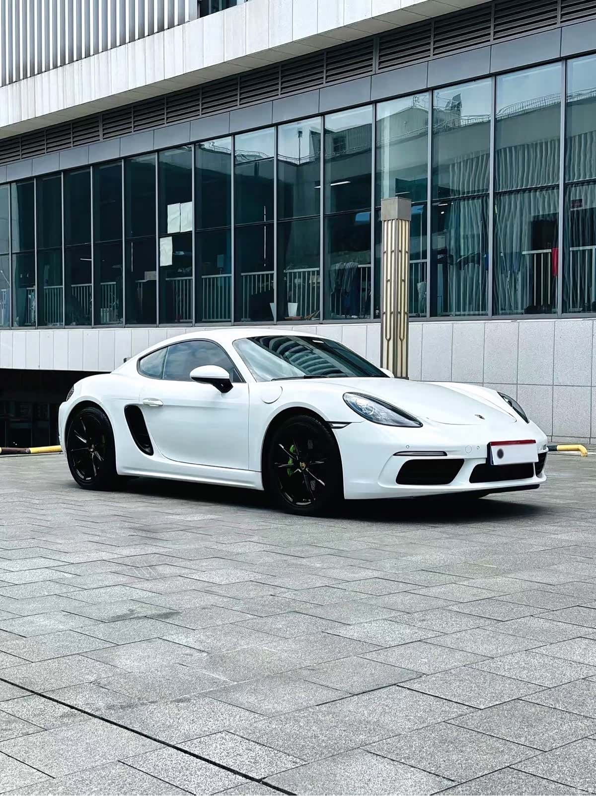Porsche Cayman, 2018 3