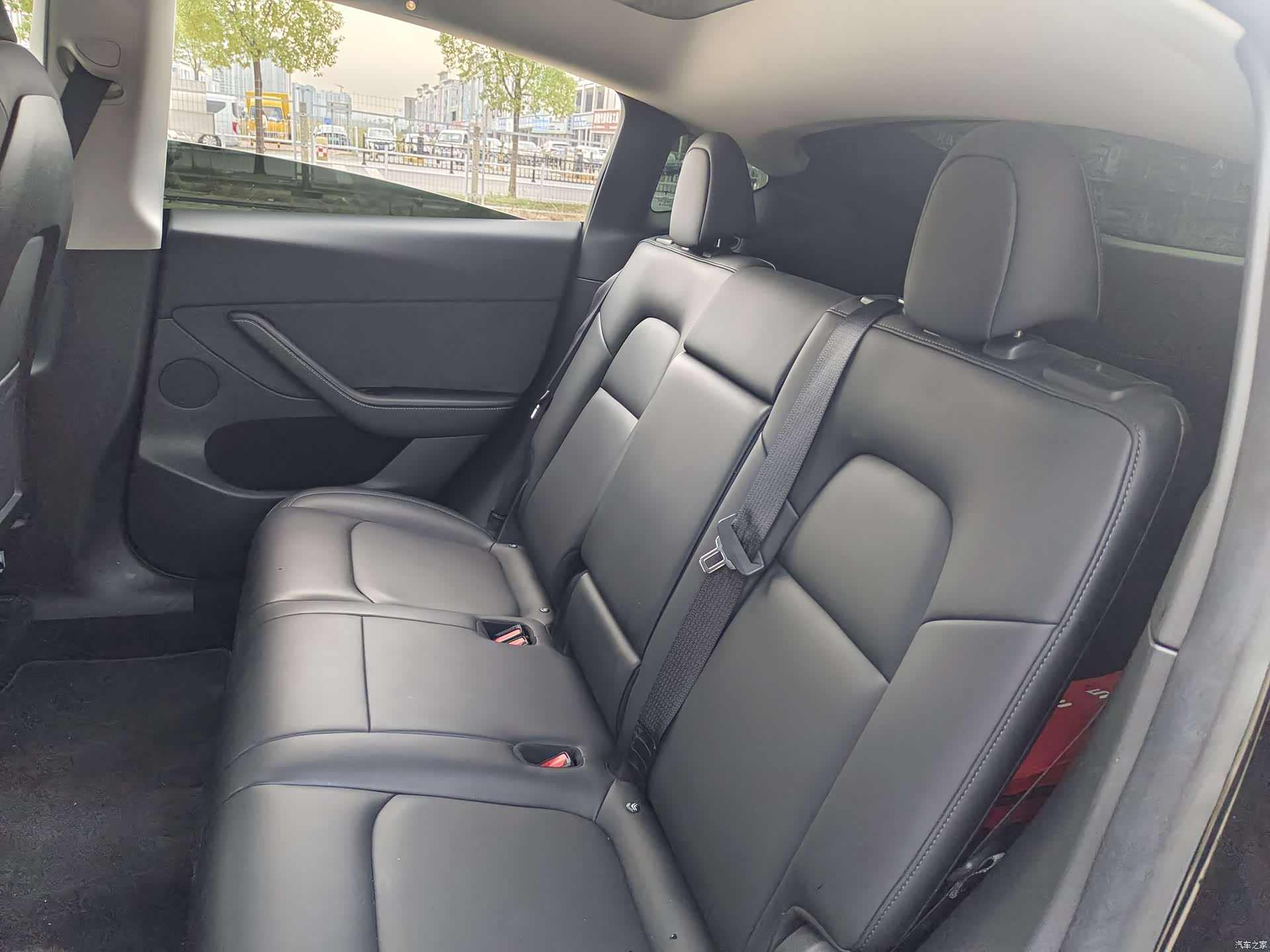 Tesla Model Y, 2021 14