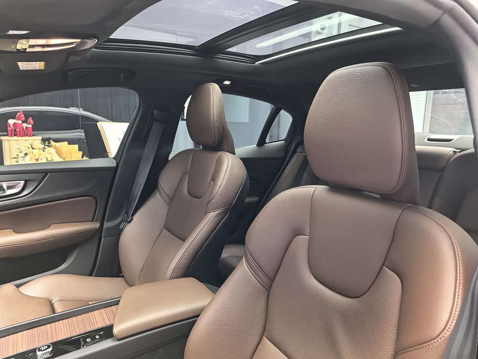Volvo S60