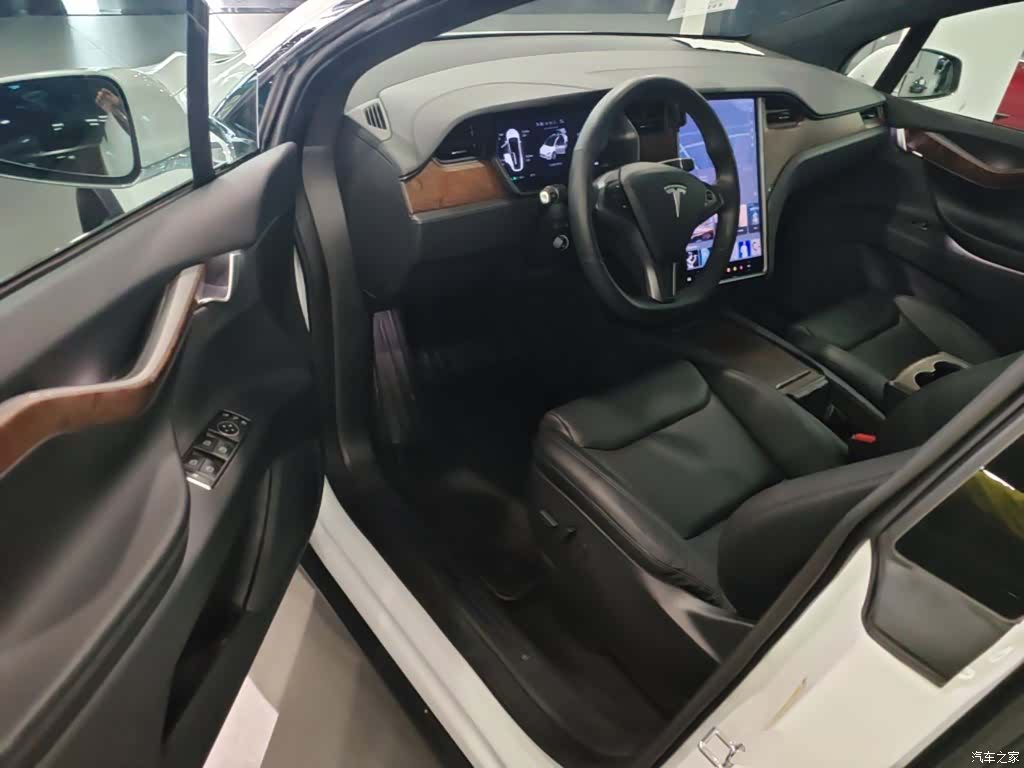 Tesla Model X, 2020 16