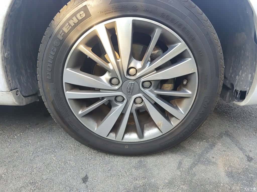 Geely Emgrand, 2018 26