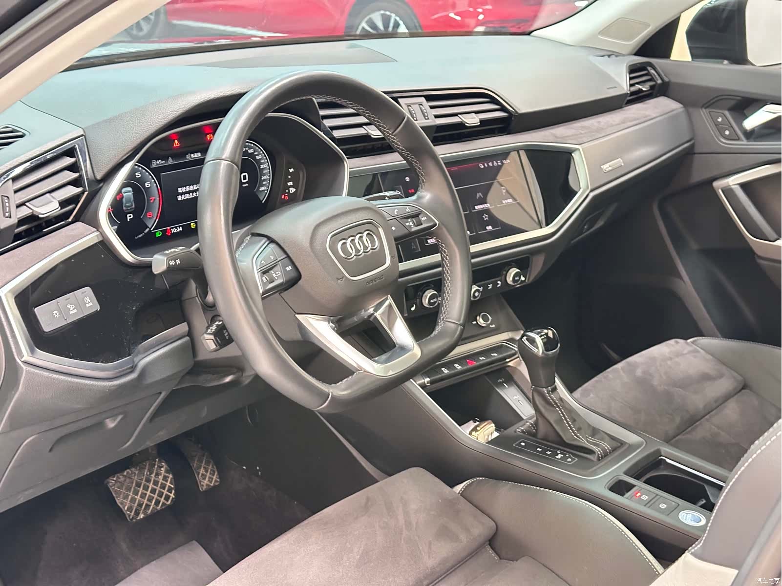 Audi Q3, 2023 14