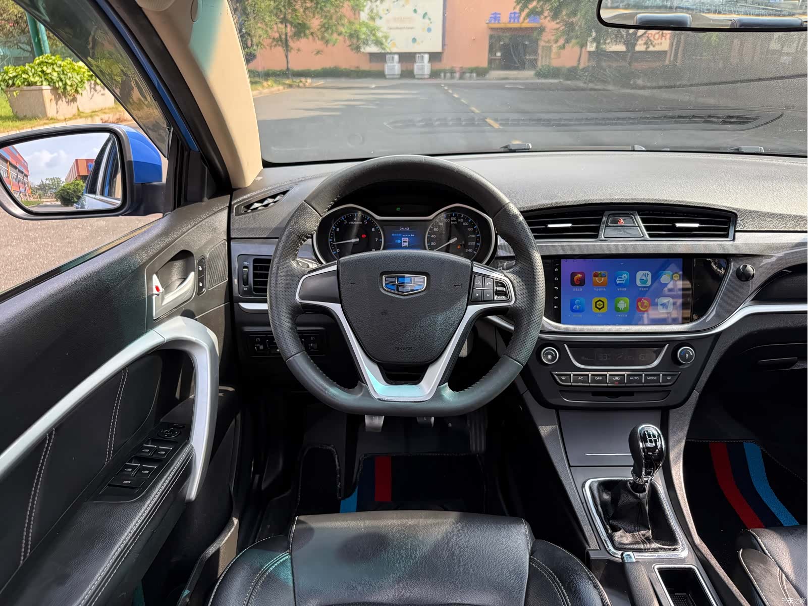 Geely Emgrand, 2017 13