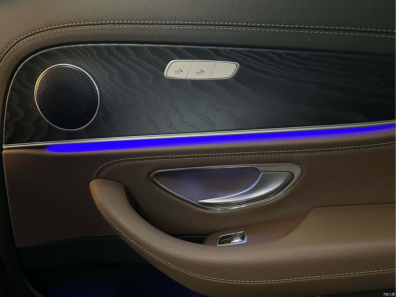 Mercedes-Benz E-Class, 2019 26
