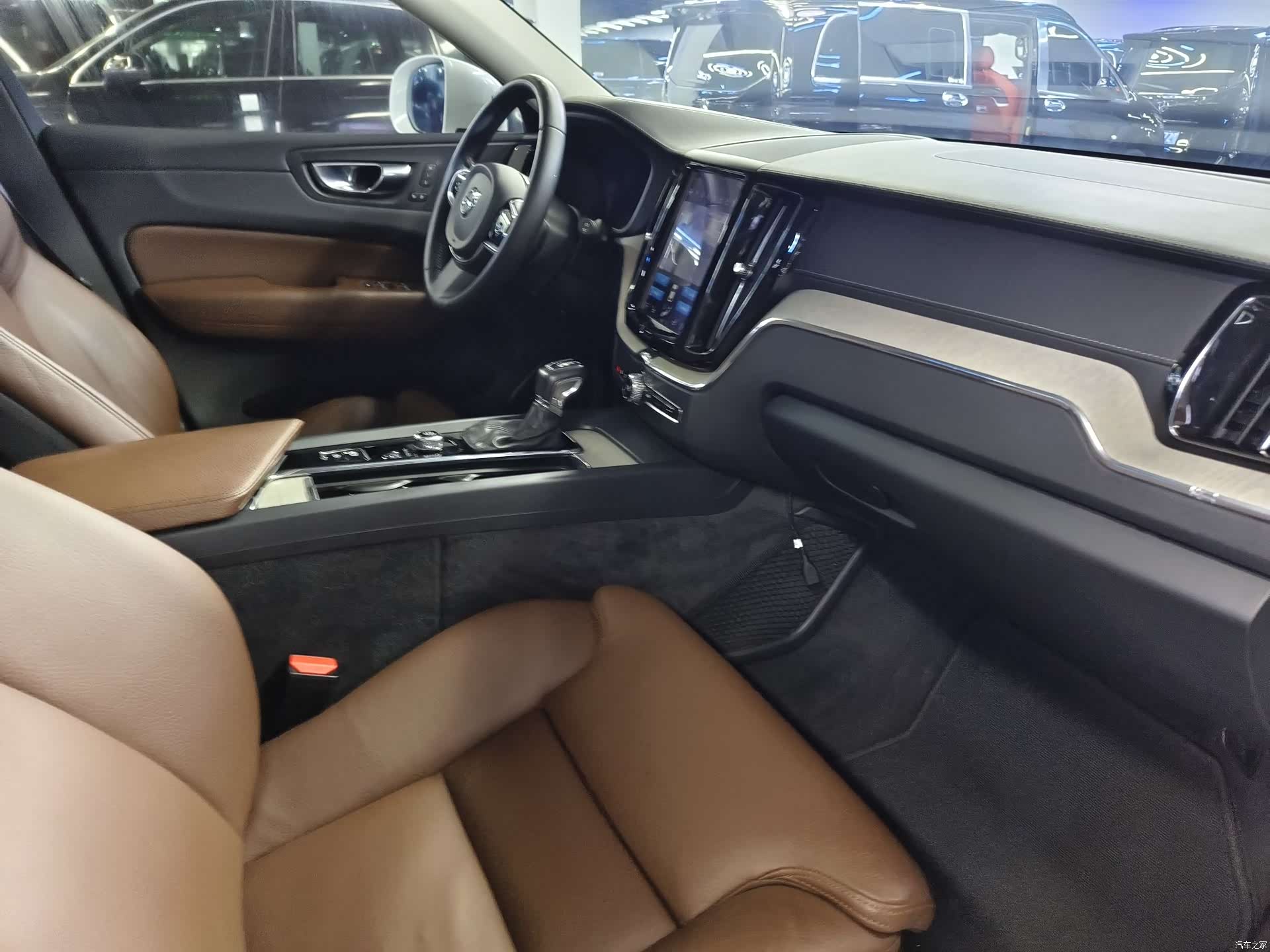 Volvo XC60, 2020 12