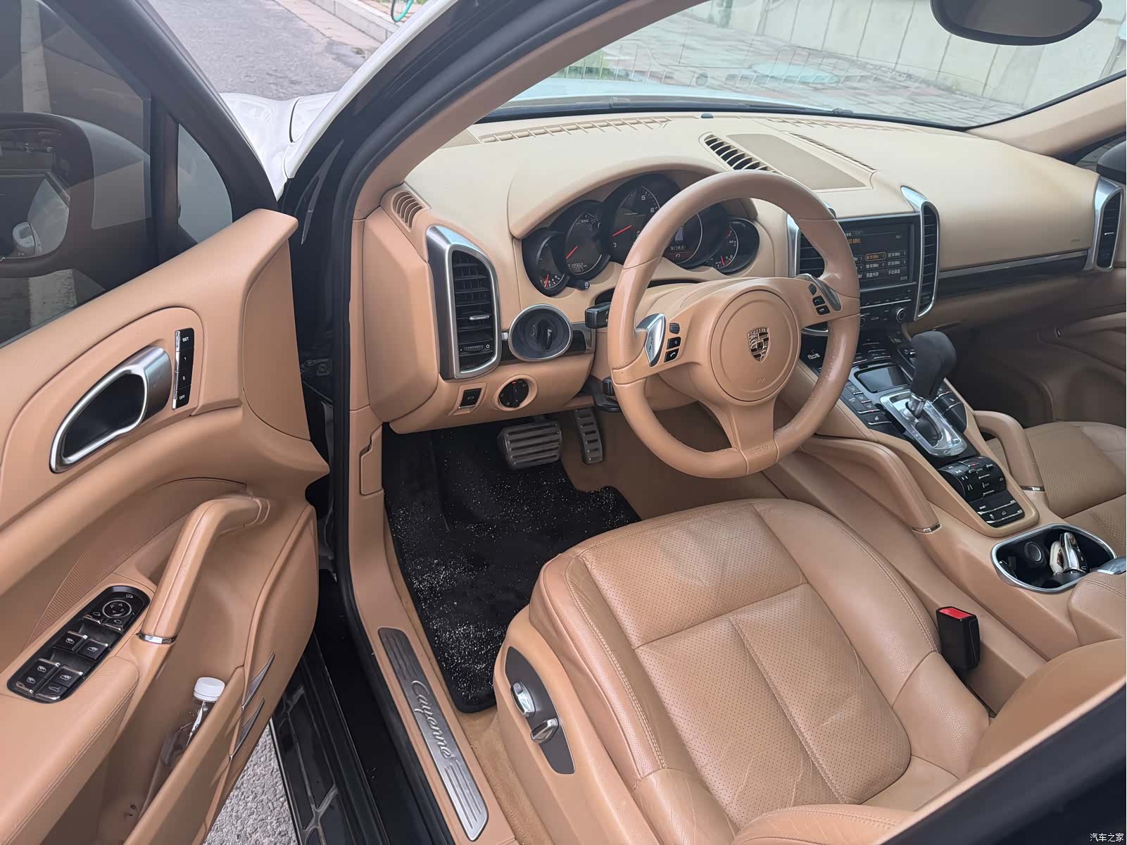 Porsche Cayenne, 2011 7