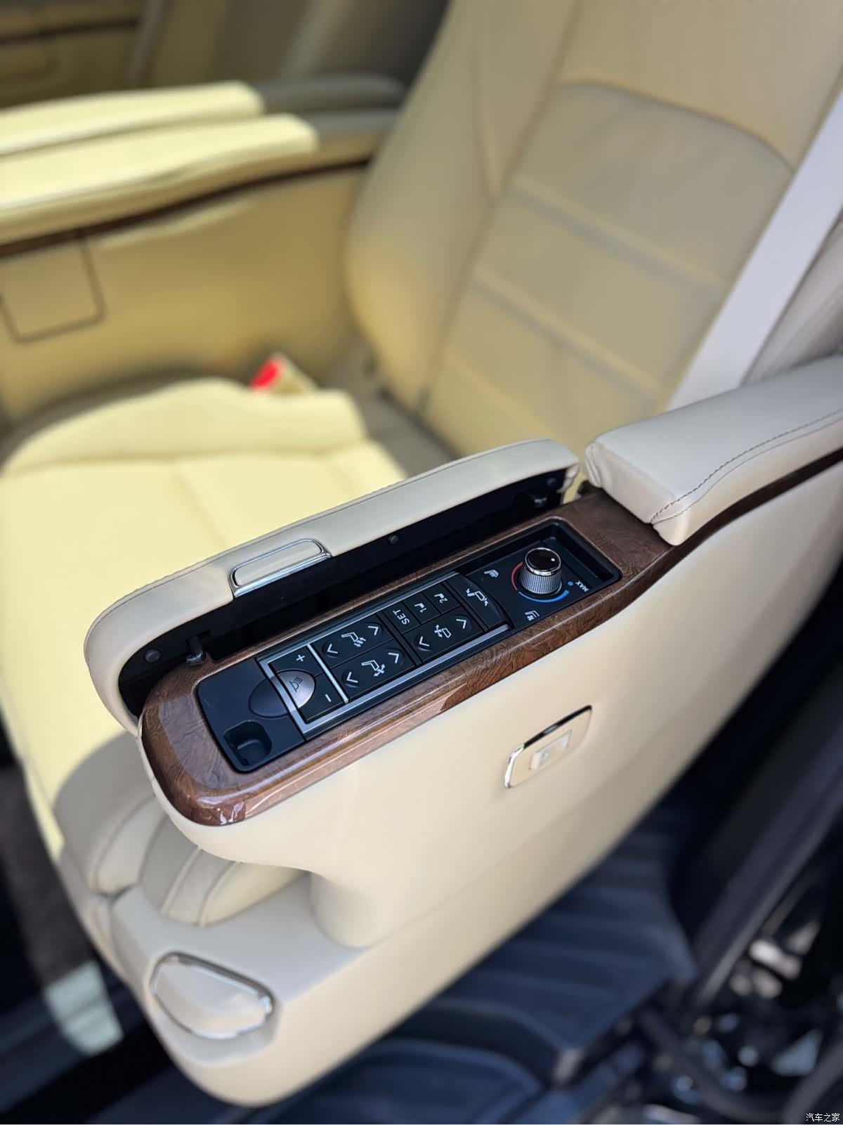 Toyota Alphard, 2018 15