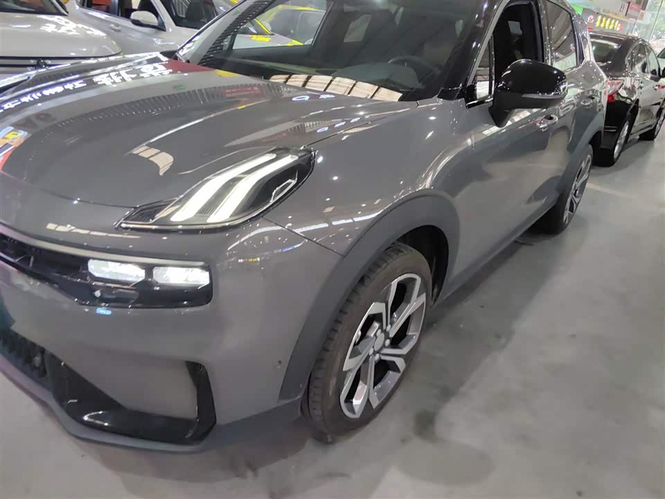 Lynk & Co 06 Lynk & Co 06