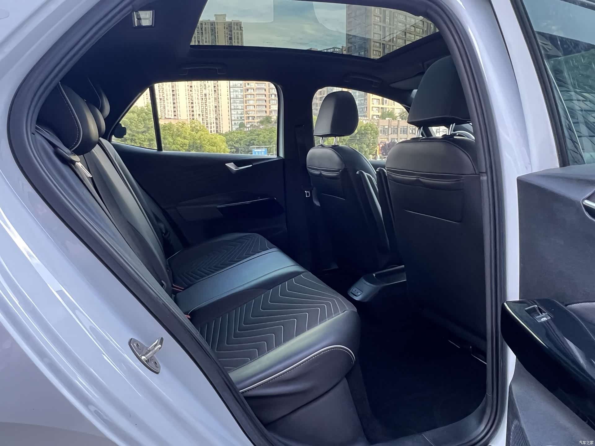 Volkswagen ID.3, 2023 12