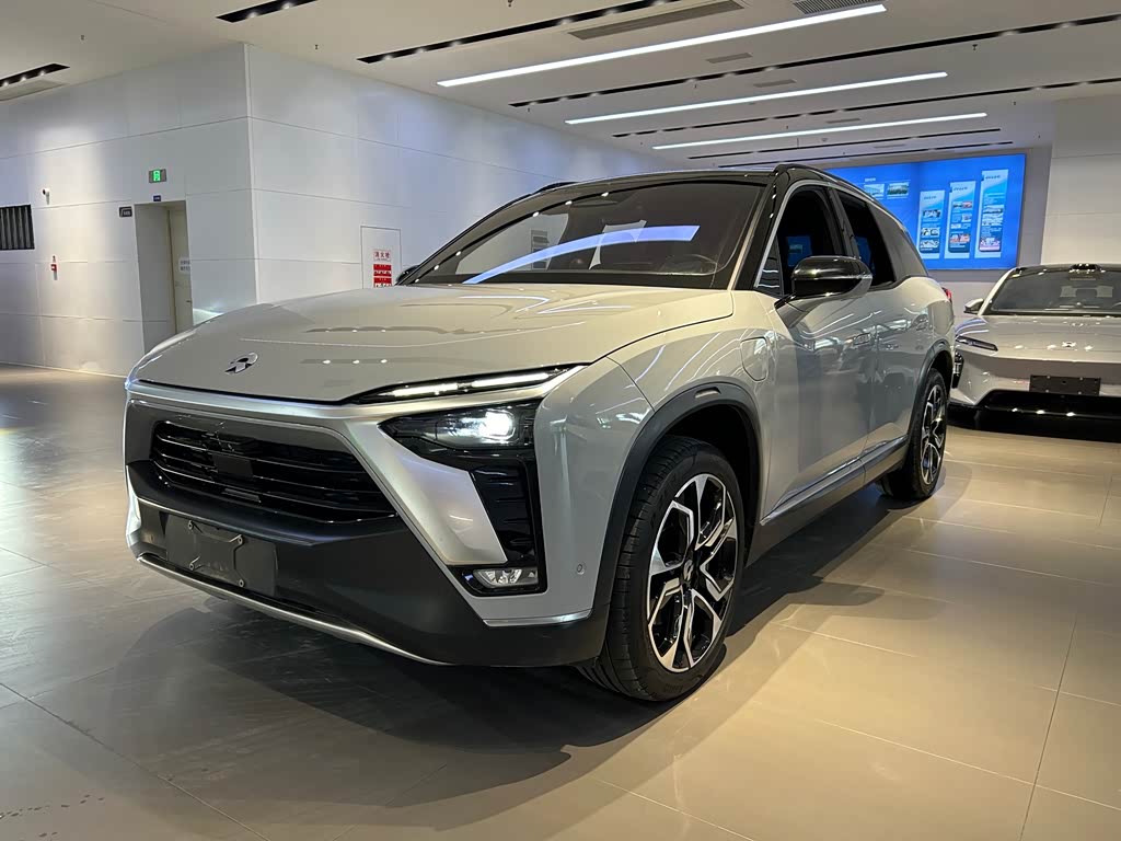 NIO ES8
