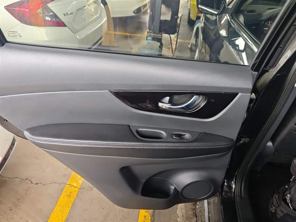 Nissan Qijun