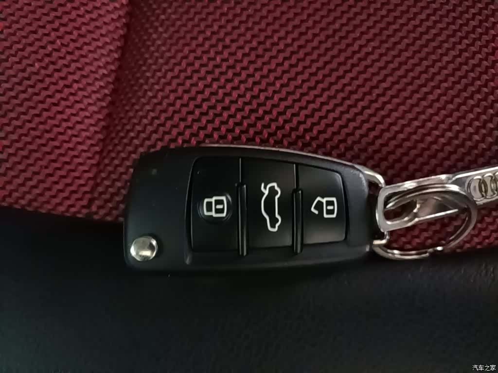 Audi Q2L, 2020 9