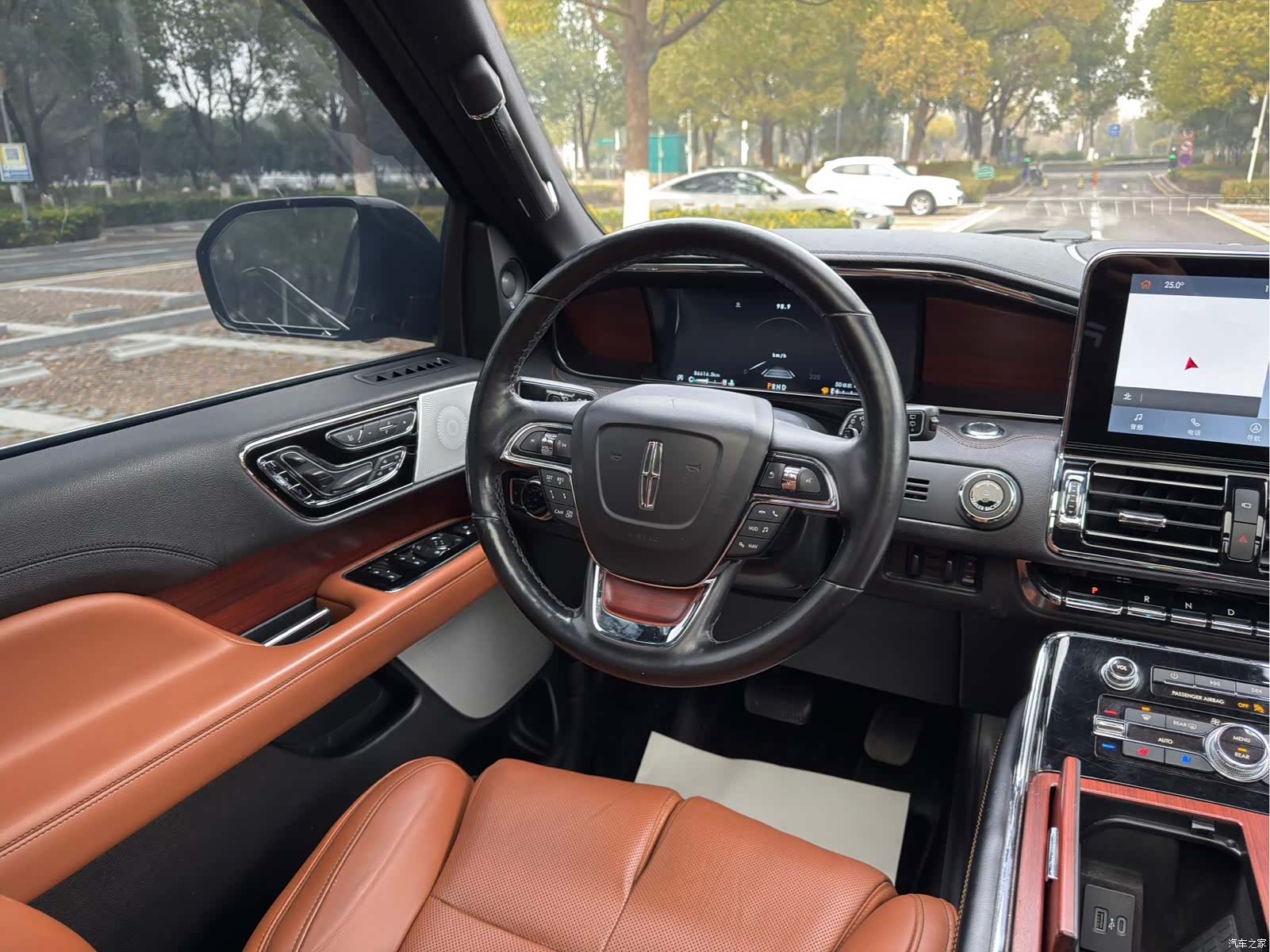 Lincoln Navigator, 2022 16